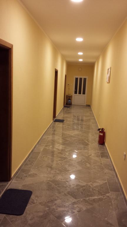 Kazablanka Rooms Aerodrom Susunja Экстерьер фото